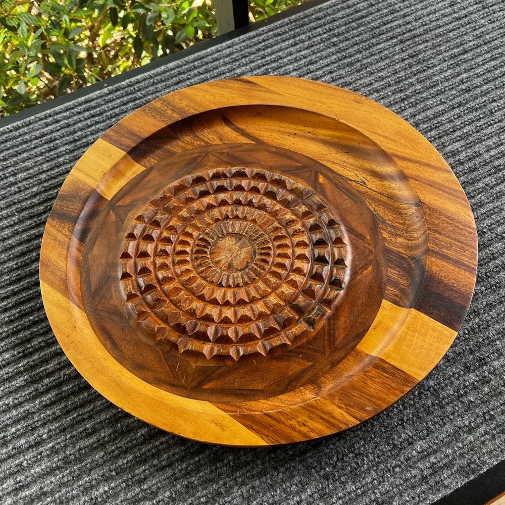 Teak Carving Board Staved Vintage 16" diameter Raised Cutting Area Cheese Board